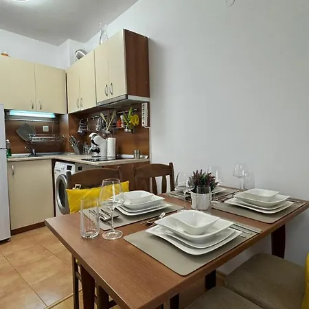 Appartamento Bratanov Yassen Vilage